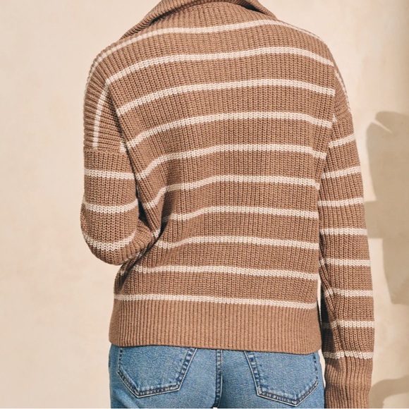 HP! 🎉💕 NWOT Faherty Mariner Sweater in Camel Stripe - Picture 4 of 8